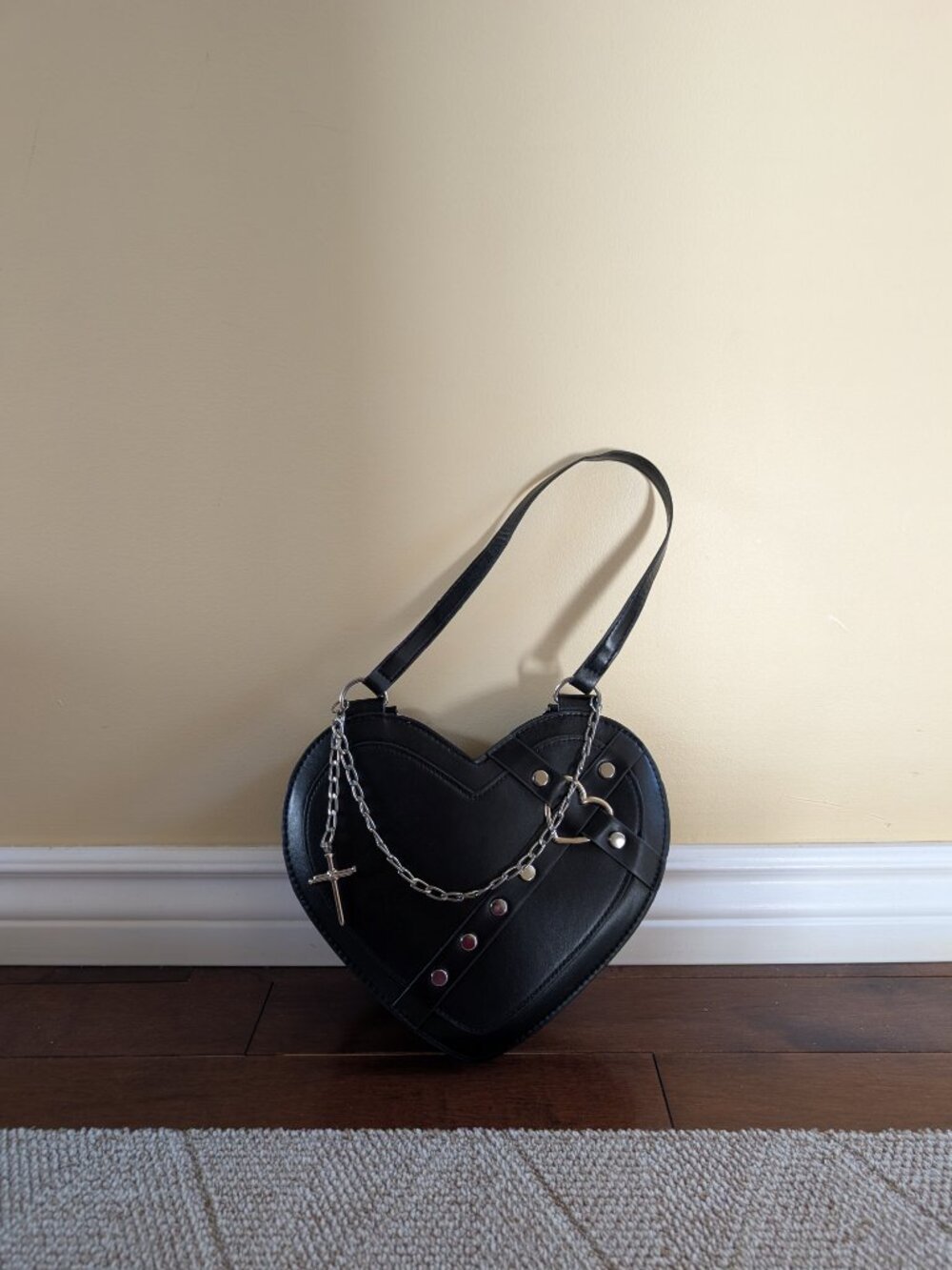 HEART SHAPED GOTHIC CHAIN VINTAGE Y2K BAG